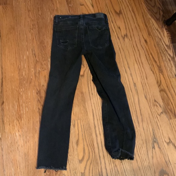 American Eagle Size 2 ripped jeans - Picture 7 of 7